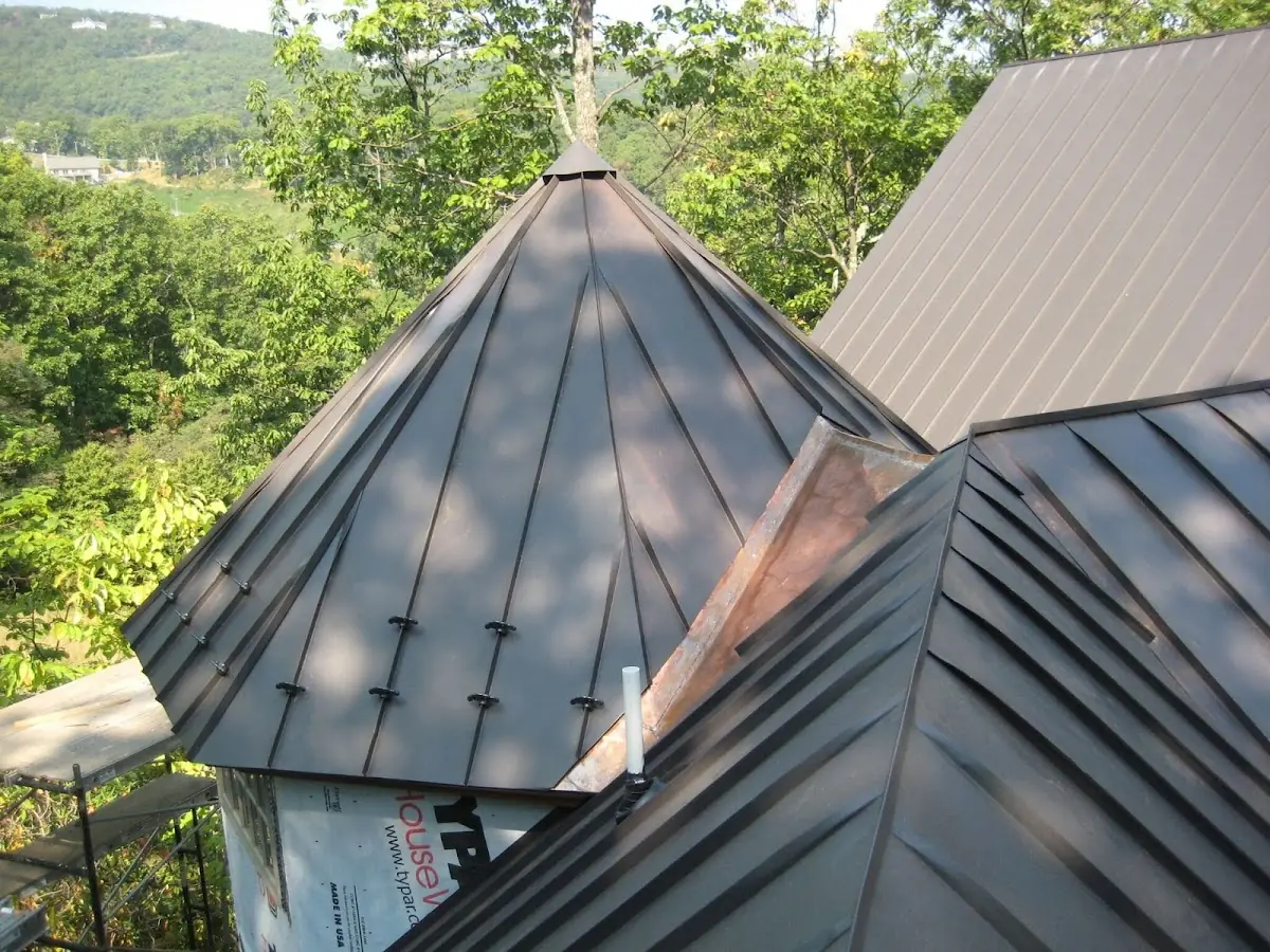 Professional Roof Tarp Installation by Craftsman Roofing in Stone Tavern